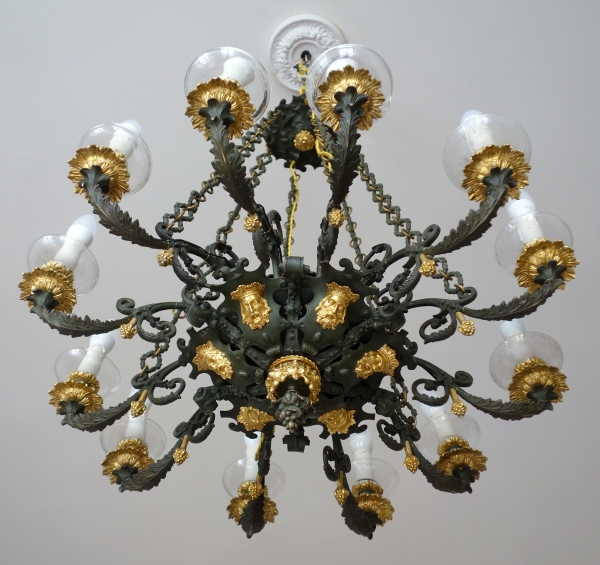 Large 12 lights patinated bronze & ormolu chandelier made for a duke, early 19th century circa 1830