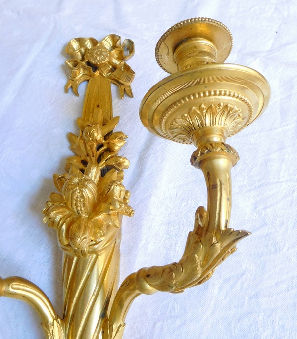 Pair of Louis XVI style ormolu wall lights, Napoleon III period - 19th century - 46cm