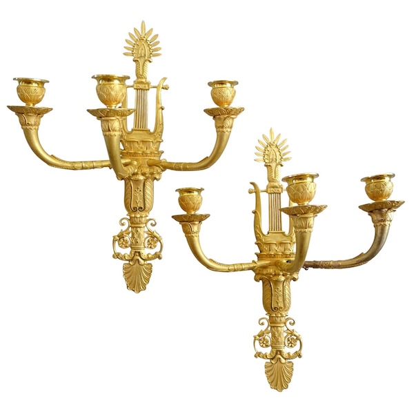 Paire d'appliques Empire en bronze doré au mercure, 3 bras de lumière - attribuées à Claude Galle