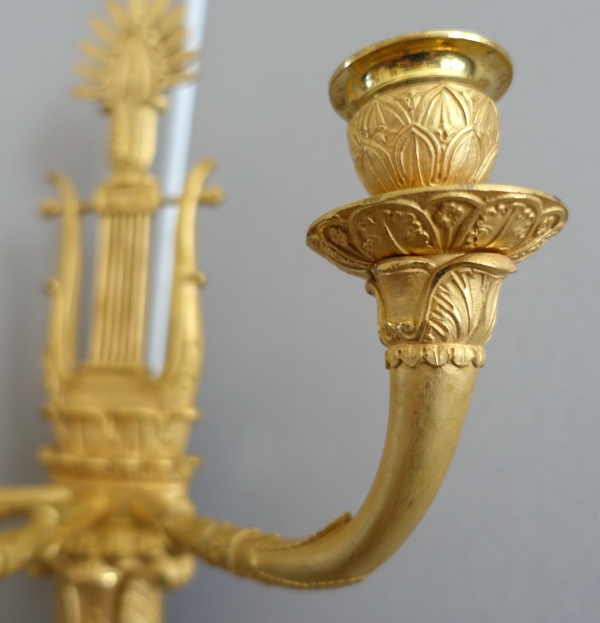 Paire d'appliques Empire en bronze doré au mercure, 3 bras de lumière - attribuées à Claude Galle