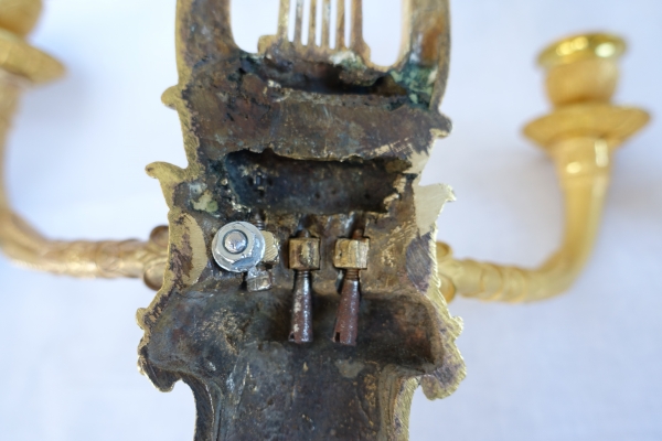 Paire d'appliques Empire en bronze doré au mercure, 3 bras de lumière - attribuées à Claude Galle