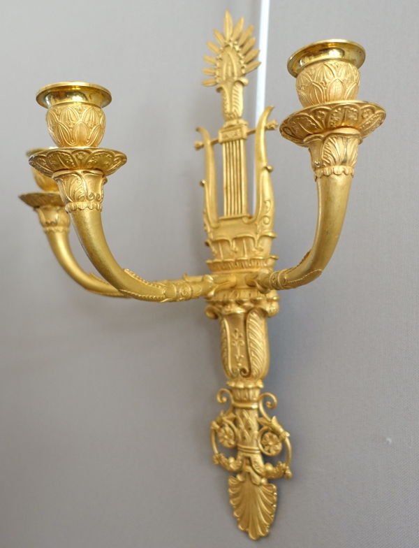 Paire d'appliques Empire en bronze doré au mercure, 3 bras de lumière - attribuées à Claude Galle