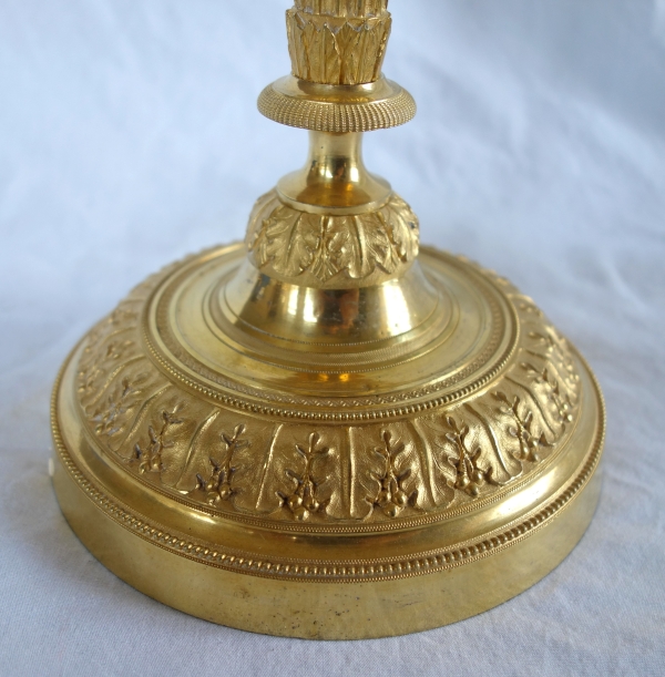 Paire de bougeoirs flambeaux Louis XVI, bronze finement ciselé & doré au mercure - Galle / Ravrio