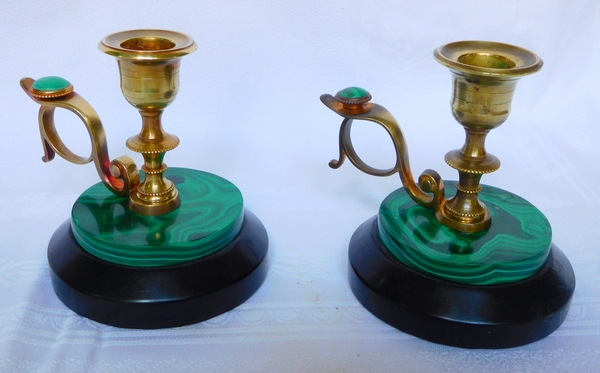 Paire de bougeoirs chandeliers en malachite et bronze doré, Russie, époque XIXe siècle