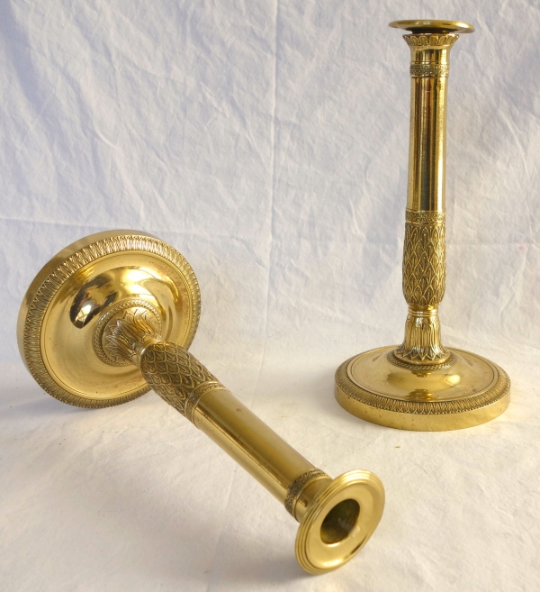 Paire de flambeaux / bougeoirs en canon d’époque Empire Restauration en bronze ciselé - 27,5cm