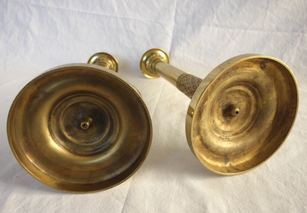 Paire de flambeaux / bougeoirs en canon d’époque Empire Restauration en bronze ciselé - 27,5cm