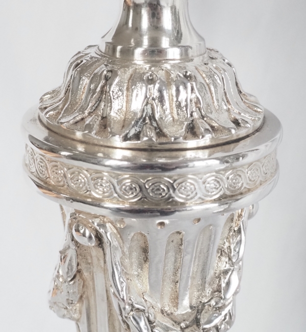 Paire de grands candélabres Louis XVI à 4 feux en bronze argenté