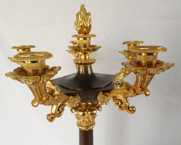 Paire de candélabres à 6 feux en bronze doré et patiné d'époque Restauration - style Empire - 1830