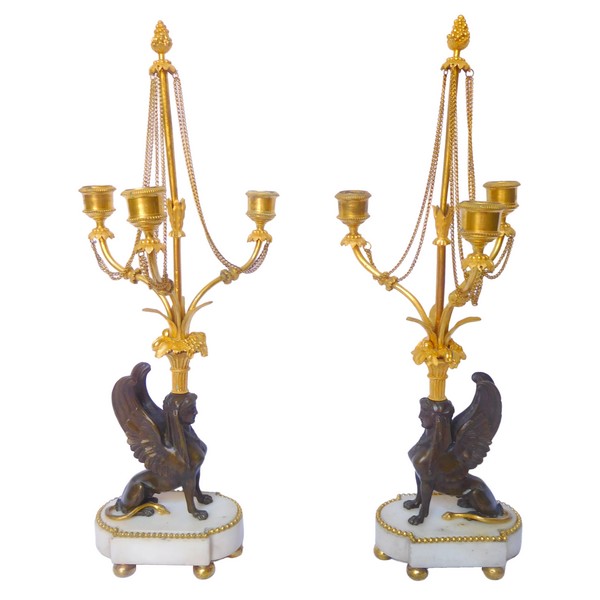 Paire de candélabres Directoire aux sphinges, époque fin XVIIIe début XIXe siècle - bronze et marbre