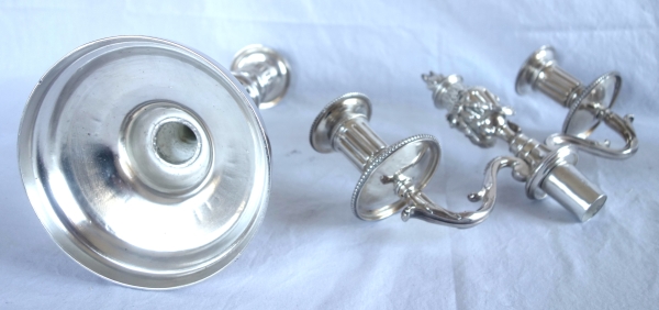 Paire de flambeaux candélabres d'époque Louis XVI en bronze argenté, usage 1 à 3 feux