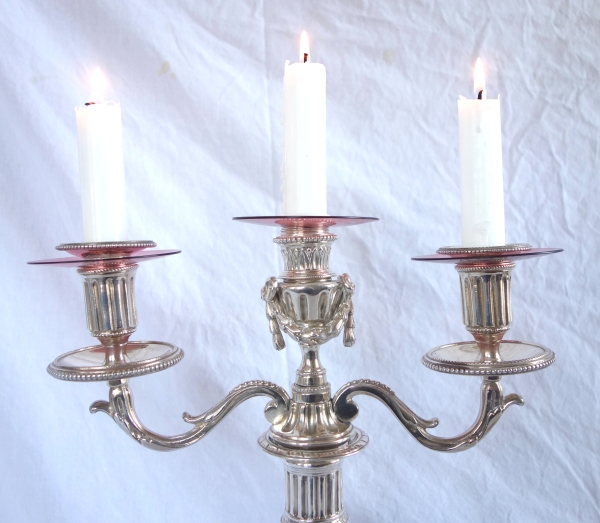 Paire de flambeaux candélabres d'époque Louis XVI en bronze argenté, usage 1 à 3 feux
