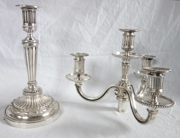 Paire de grands candélabres de style Louis XVI à 4 feux en bronze argenté