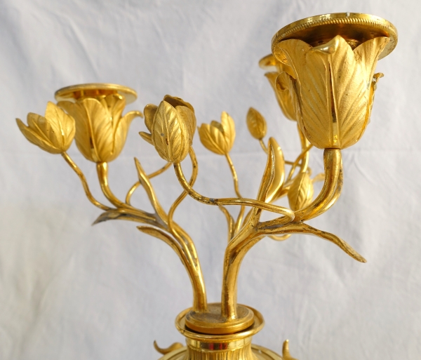 Pair of Louis XVI style ormolu and marble candlesticks / cassolettes, 19th century