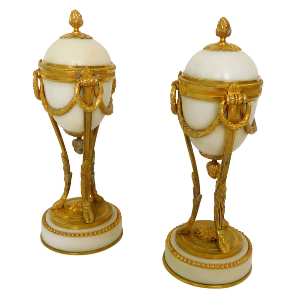 Pair of ormolu and marble cassolettes candlesticks - Louis XVI style, 19th century