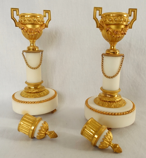 Pair of Louis XVI style ormolu and marble cassolettes - candlesticks