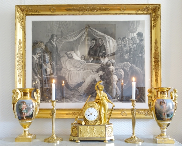 Claude Galle : paire de flambeaux bougeoirs Empire en bronze doré, modèle du Palais de l'Elysée
