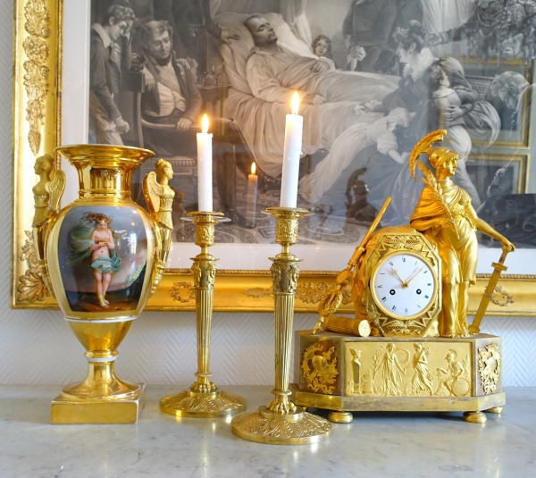 Claude Galle : paire de flambeaux bougeoirs Empire en bronze doré, modèle du Palais de l'Elysée