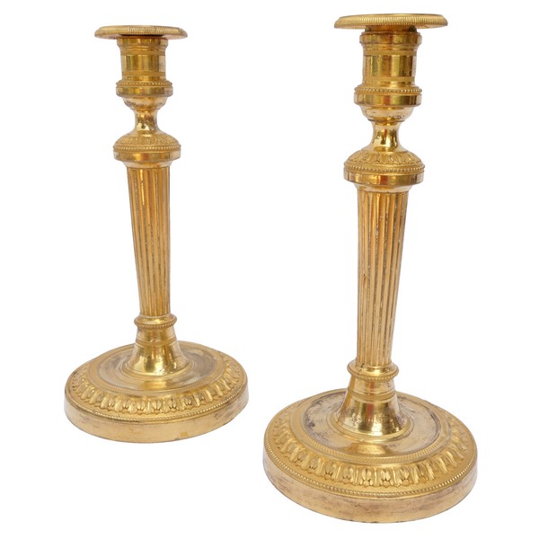 Pair of ormolu bronze candlesticks - Louis XVI period, late 18th century