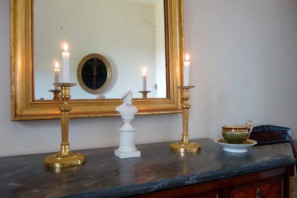 Pair of ormolu bronze candlesticks - Louis XVI period, late 18th century