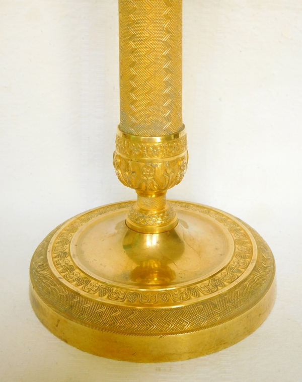 Paire de bougeoirs / flambeaux en bronze doré au mercure d'époque Empire - Restauration - 26,5cm