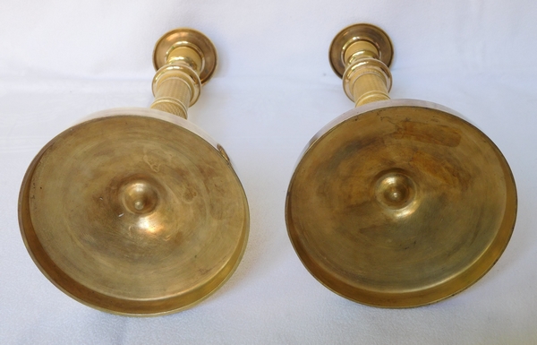 Paire de bougeoirs / flambeaux en bronze doré au mercure d'époque Empire Restauration - 29,5cm