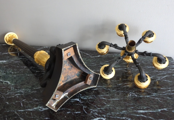 Paire de grands candélabres 6 feux en bronze patiné & doré mercure, époque Empire Restauration