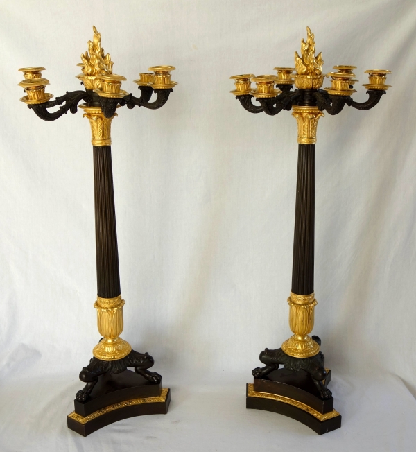 Paire de grands candélabres 6 feux en bronze patiné & doré mercure, époque Empire Restauration