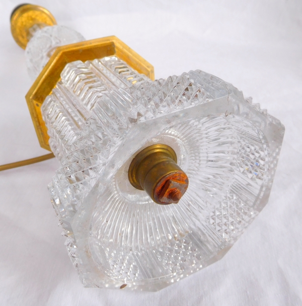 Le Creusot : paire de grands pieds de lampe Charles X en cristal taillé monté bronze doré