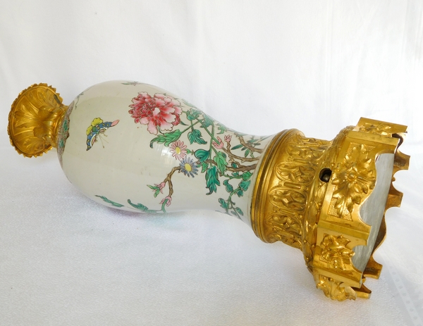 Lampe potiche en porcelaine de Chine, famille rose et bronze doré époque Napoléon III