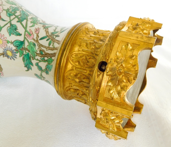 Tall Chinese porcelain and ormolu lamp, late 19th century