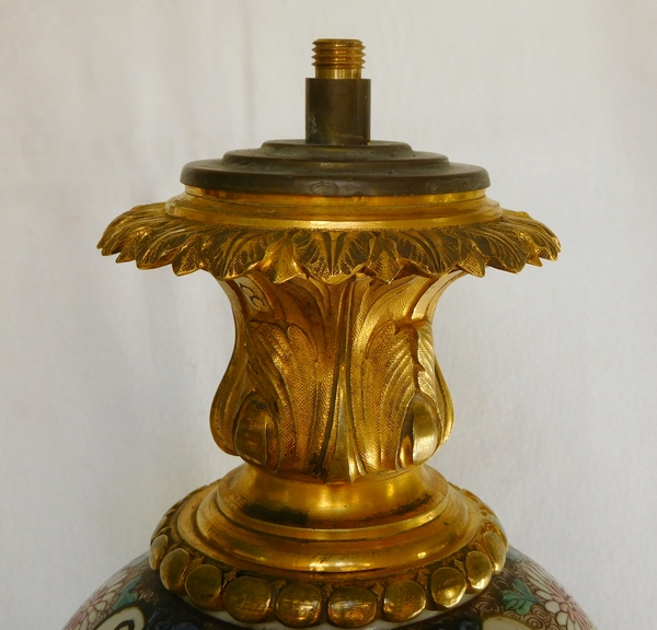 Lampe potiche en porcelaine de Chine, famille rose et bronze doré époque Napoléon III