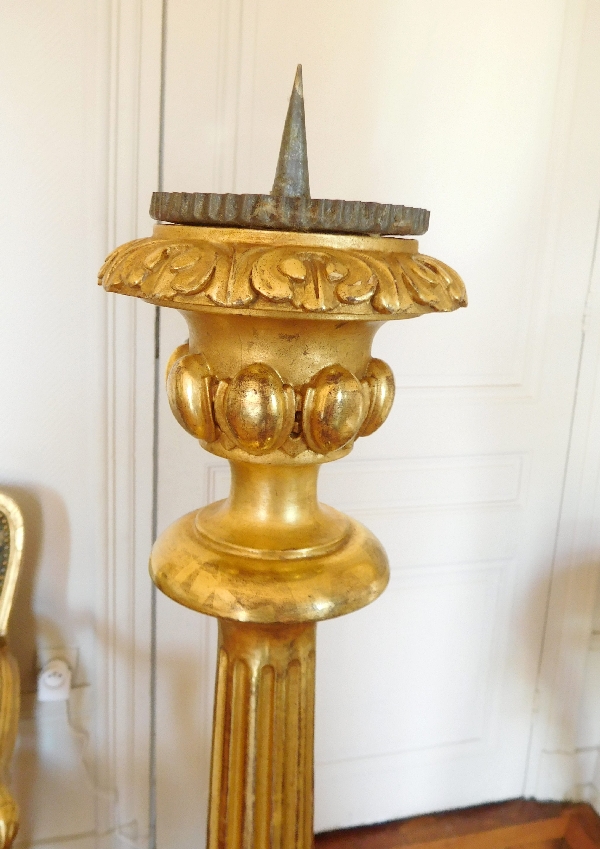 Tall antique gilt wood candle or torchere, French Restoration period, early 19th century