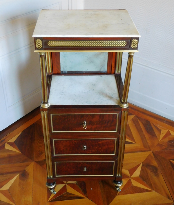 Barbière table de toilette d'époque Louis XVI Directoire en acajou moucheté