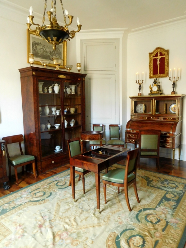 Tall Empire mahogany and ormolu bookcase, early 19th century