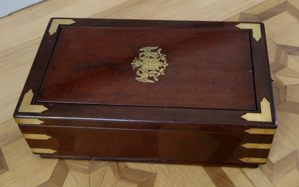 Mahogany travelling bidet for an officer, crown of Marquis, mid 19th century