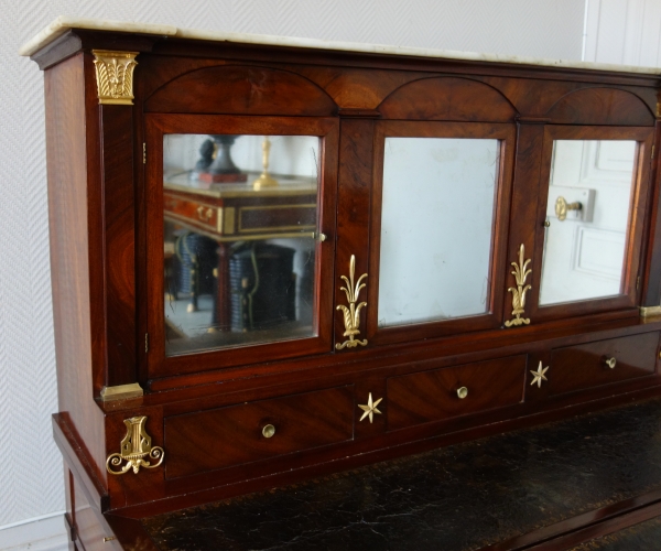 Bureau bonheur du jour en acajou et bronze doré d'époque Consulat Empire