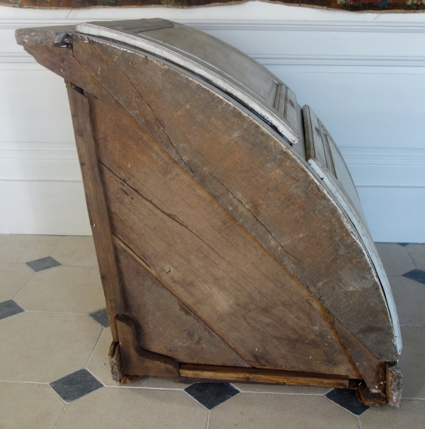 Large Louis XV corner board, 18th century