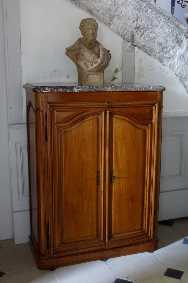 Louis XV walnut sideboard, early 18th century