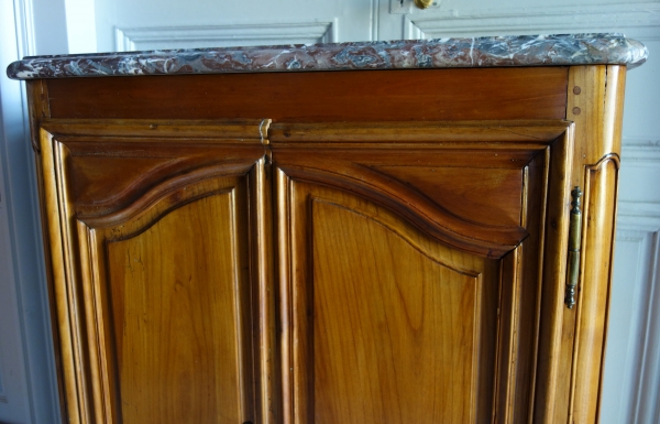 Louis XV walnut sideboard, early 18th century