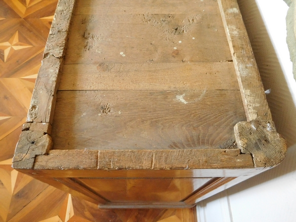 Regency oak hunting sideboard, early 18th century