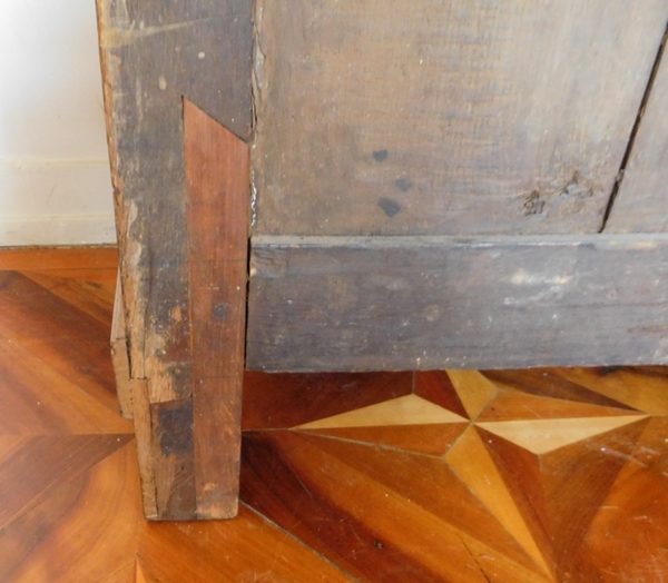 Regency oak hunting sideboard, early 18th century