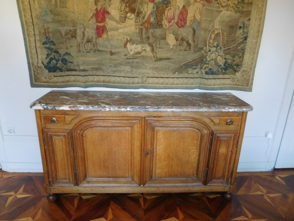 Regency oak hunting sideboard, early 18th century