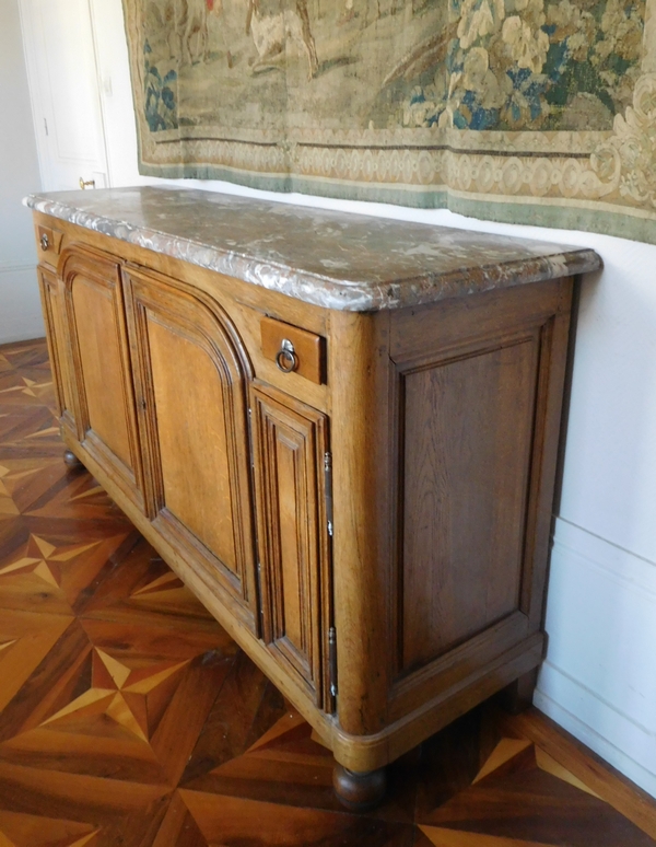 Regency oak hunting sideboard, early 18th century