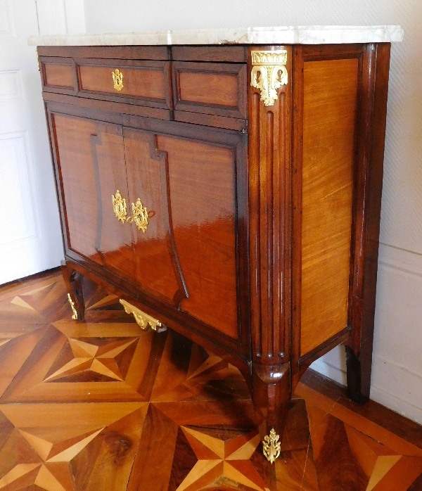 Buffet, commode à portes, meuble d'entre-deux en acajou et bois rose, époque Transition