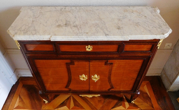 Buffet, commode à portes, meuble d'entre-deux en acajou et bois rose, époque Transition