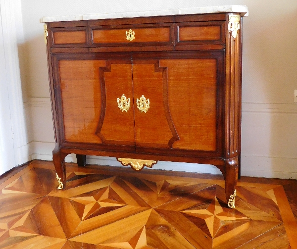 Buffet, commode à portes, meuble d'entre-deux en acajou et bois rose, époque Transition