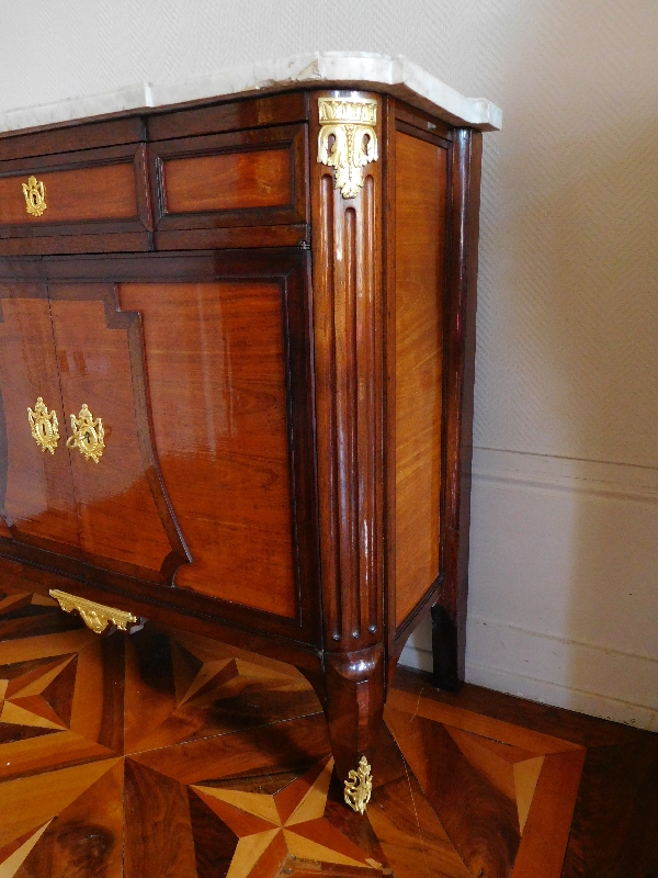 Buffet, commode à portes, meuble d'entre-deux en acajou et bois rose, époque Transition