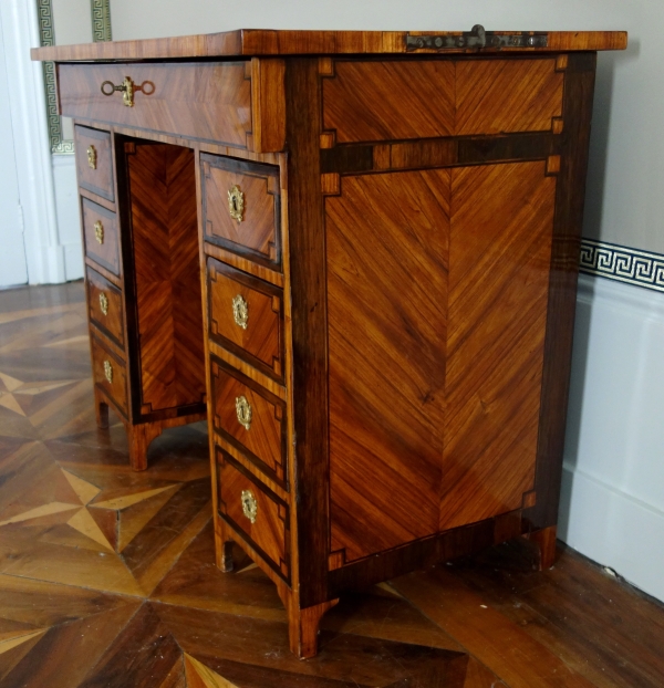 Louis XVI rosewood marquetry writing desk for a child - 18th century