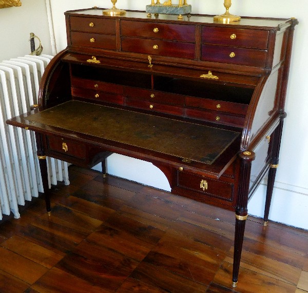 Louis XVI period mahogany and ormolu cylinder desk - France circa 1780