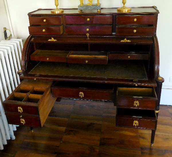 Louis XVI period mahogany and ormolu cylinder desk - France circa 1780